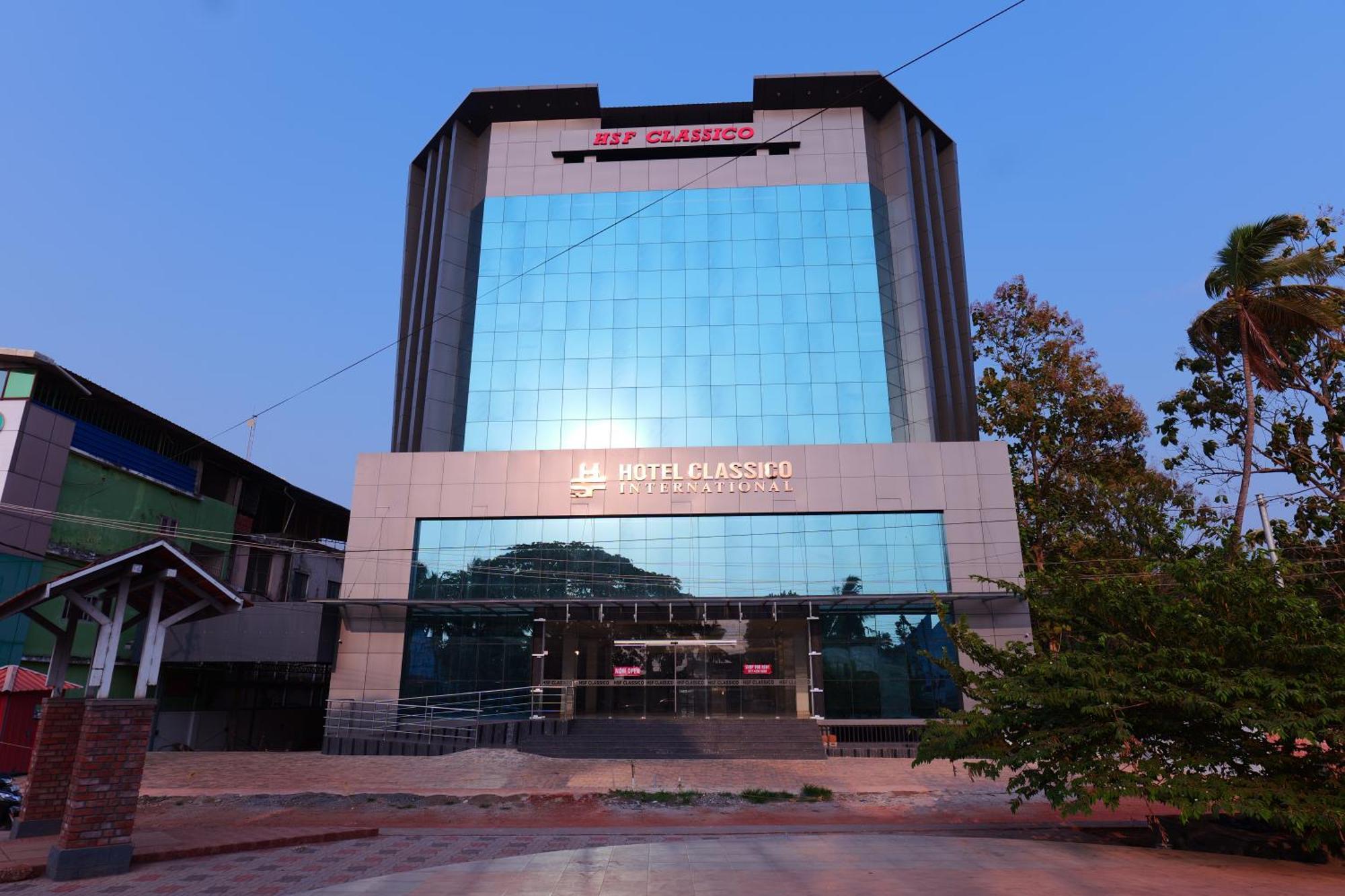 Hotel Classico International Kannangad 외부 사진