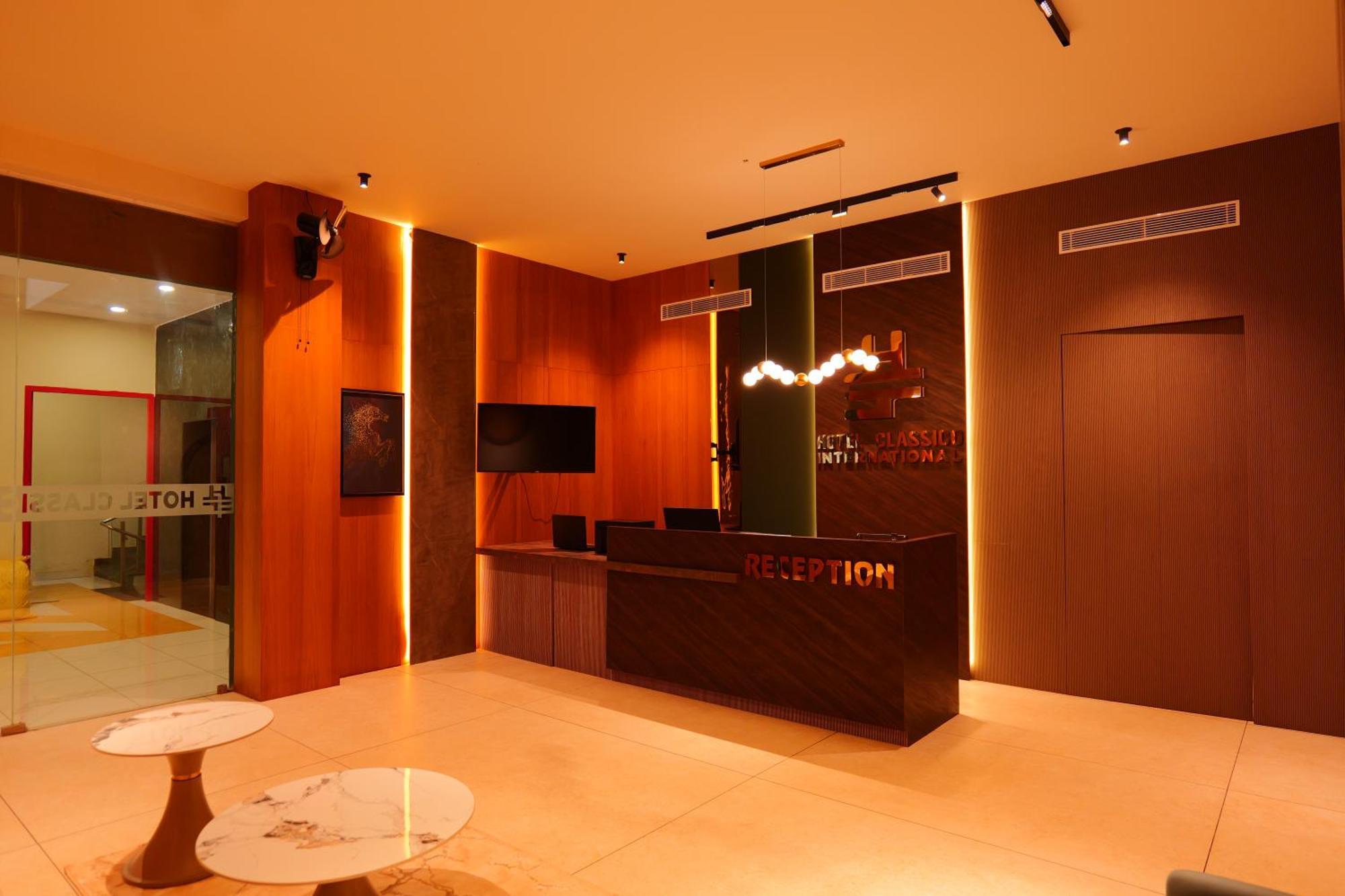 Hotel Classico International Kannangad 외부 사진