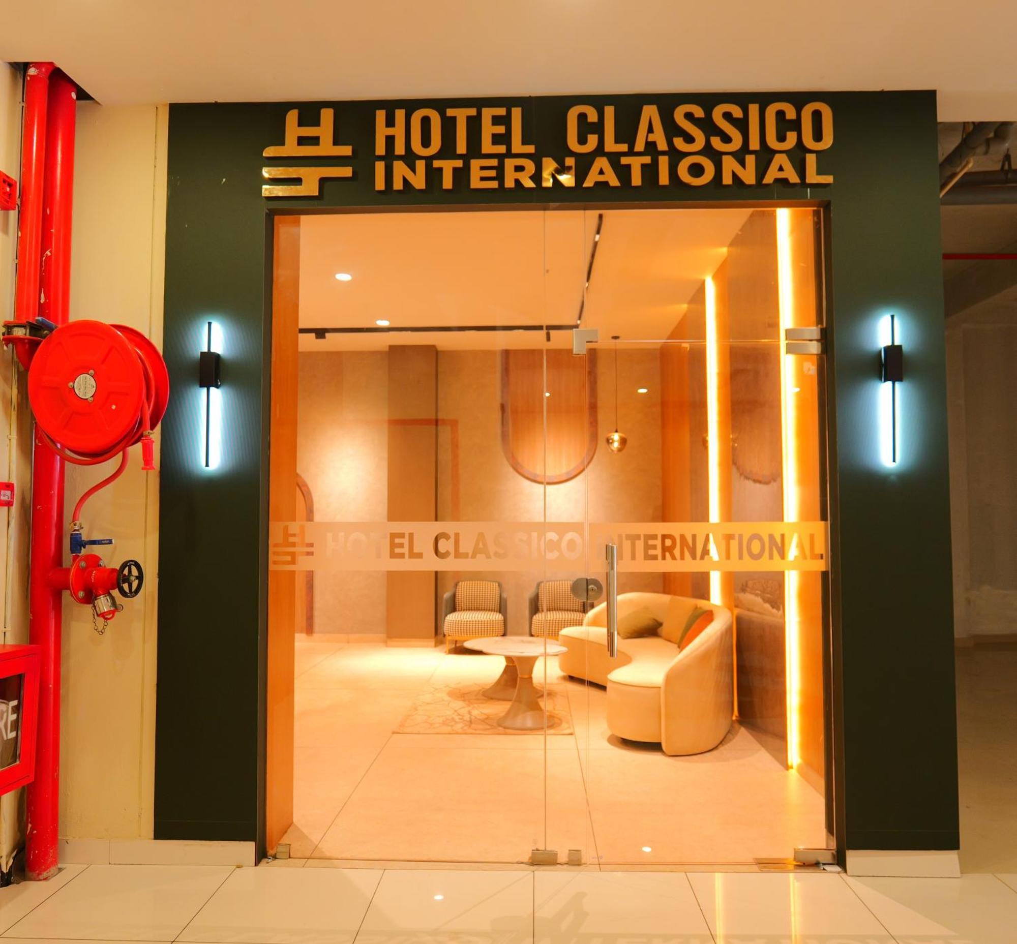 Hotel Classico International Kannangad 외부 사진